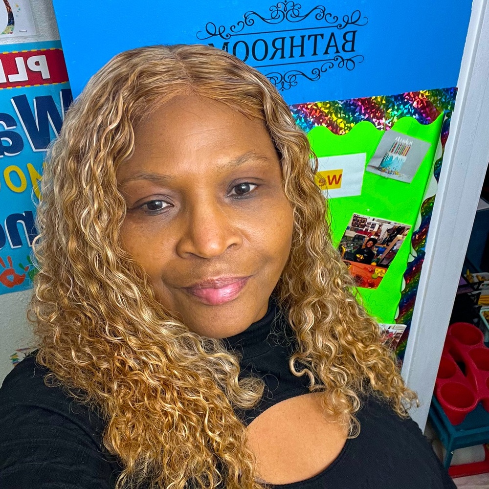 Meet your Posher, Denise